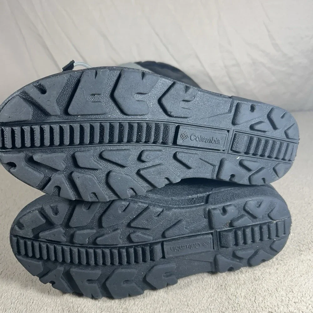 Columbia Moonridge II Snow Boots Youth 5 Black Gray Insulated Winter Kids